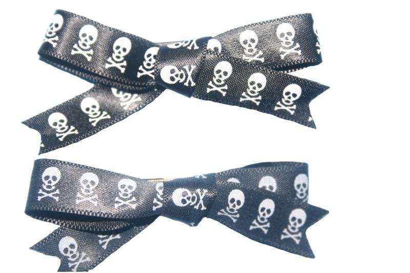 Skull and Crossbones Hair Clips (Various Colours) - yellowjadda8
